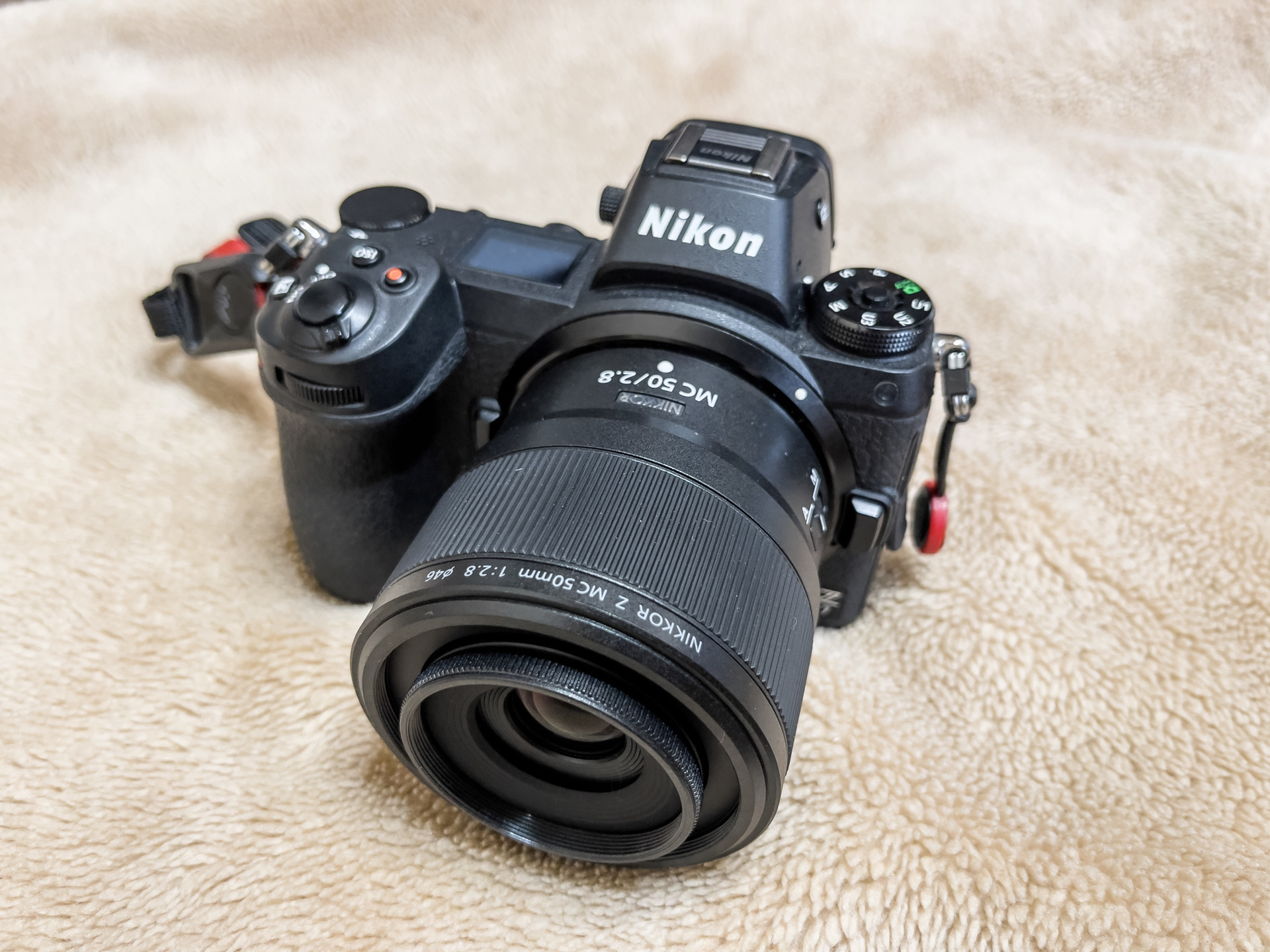 Nikkor Z MC 50mm/f2.8: カメラ専用機で撮り歩き