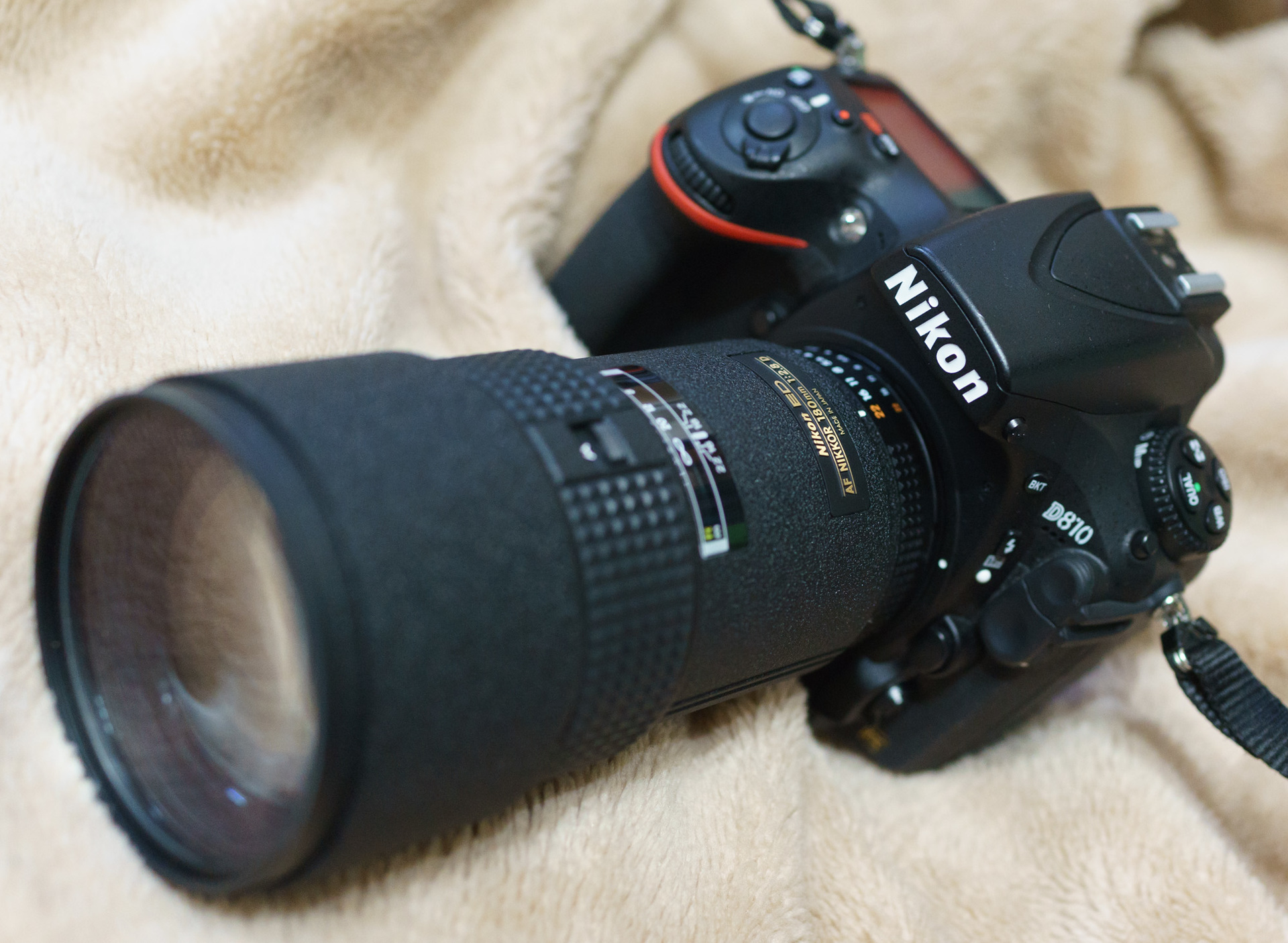 【美品】Nikon ED AF Nikkor 180mm f/2.8 D