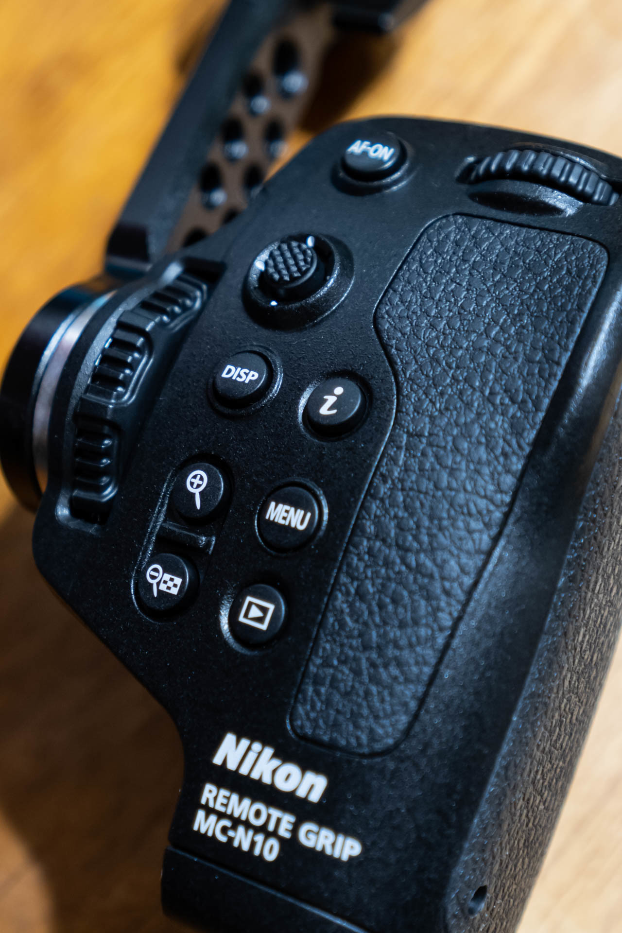 Nikon Z用リモートグリップ MC-N10: カメラ専用機で撮り歩き